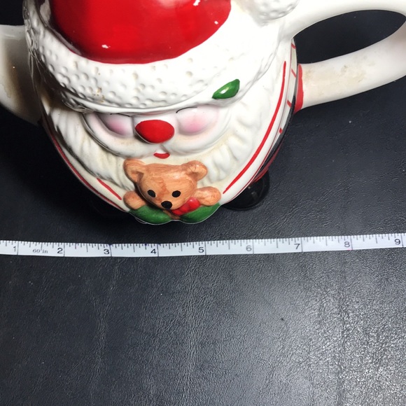 Santa teapot for the tea drinker or teapot collector - Picture 4 of 5